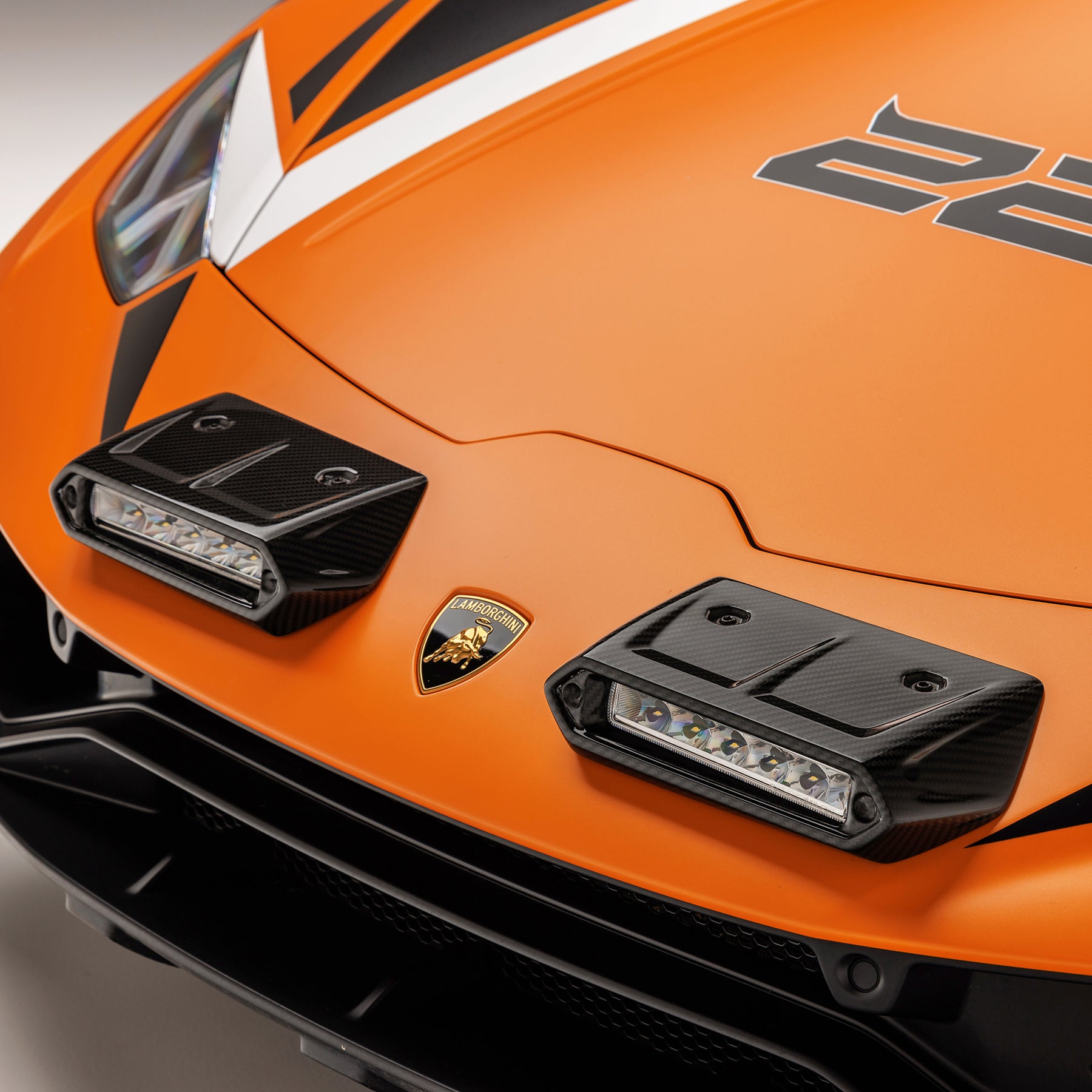 Huracan Sterrato VRS Aero Fog Light Covers Carbon Fiber PP 2x2 Glossy - Vorsteiner Wheels