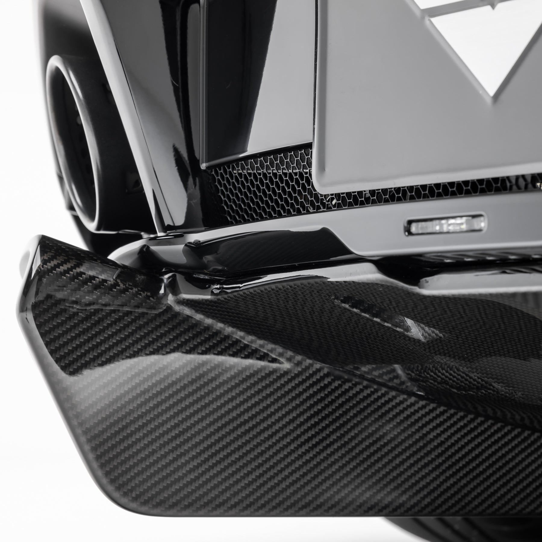 LR-52 Rear Diffuser - Vorsteiner Wheels