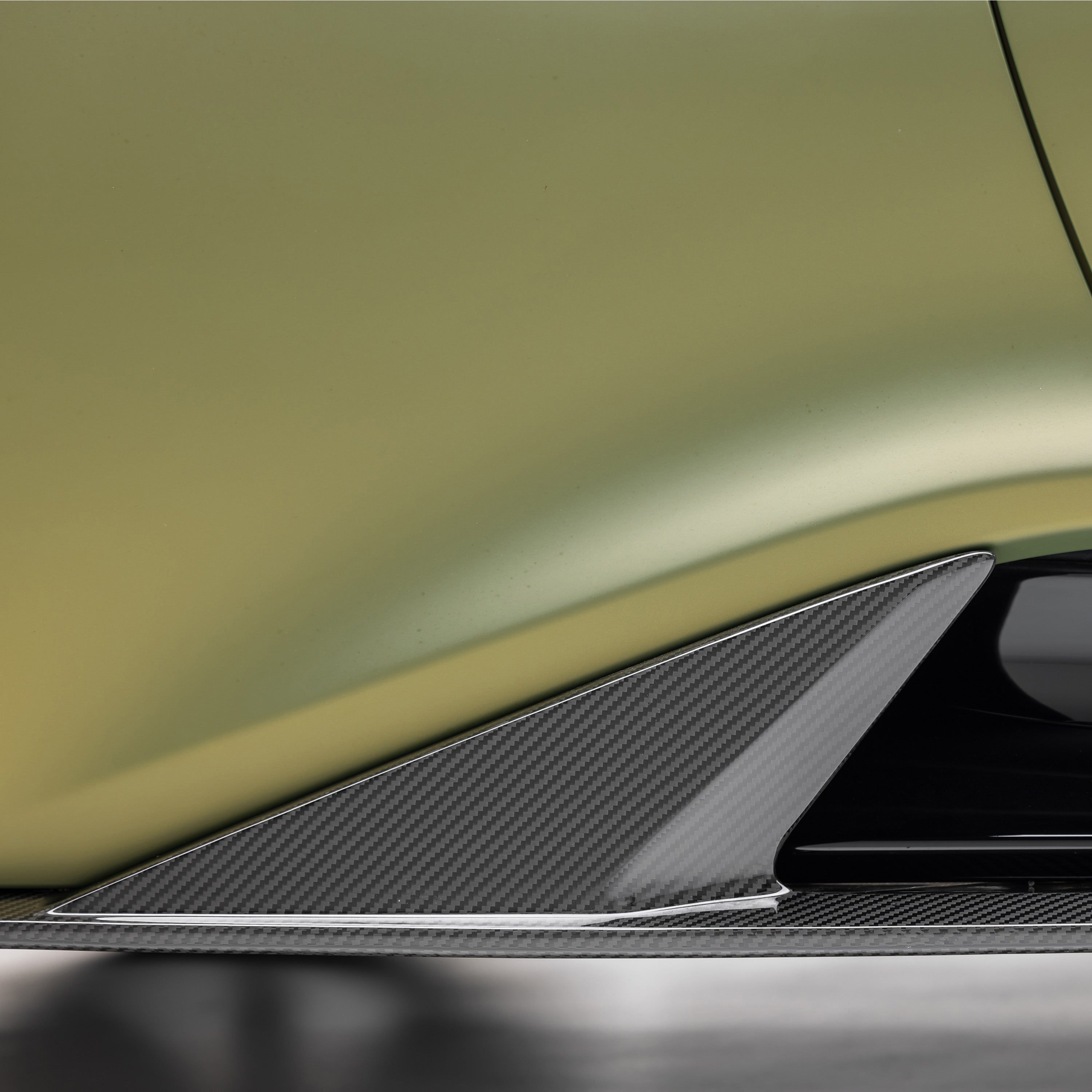 LR-52 Side Skirts - Vorsteiner Wheels Wheels