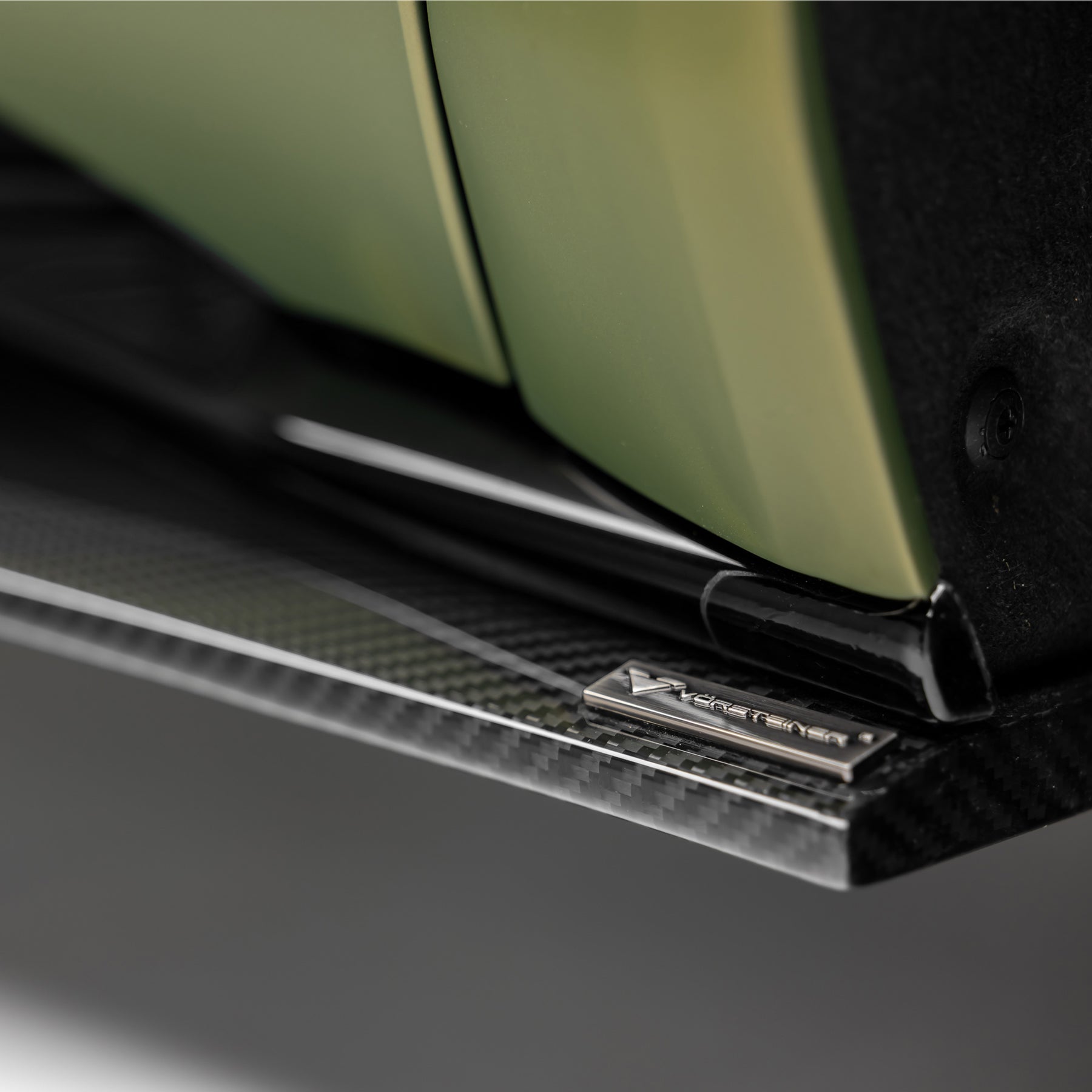 LR-52 Side Skirts - Vorsteiner Wheels