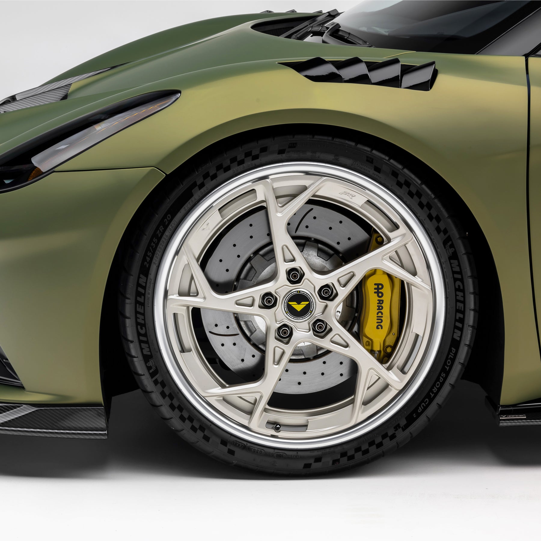 LR-52 Vented Fenders - Vorsteiner Wheels