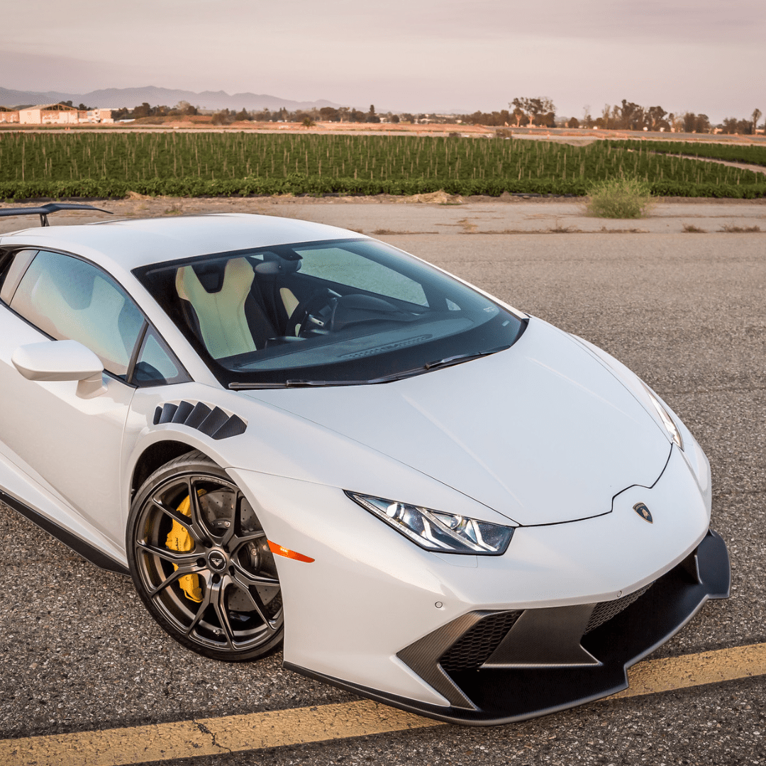 Vorsteiner Aerodynamics Lamborghini Huracan Novara Aero front fenders with integrated vents and splash shields in gloss carbon fiber.