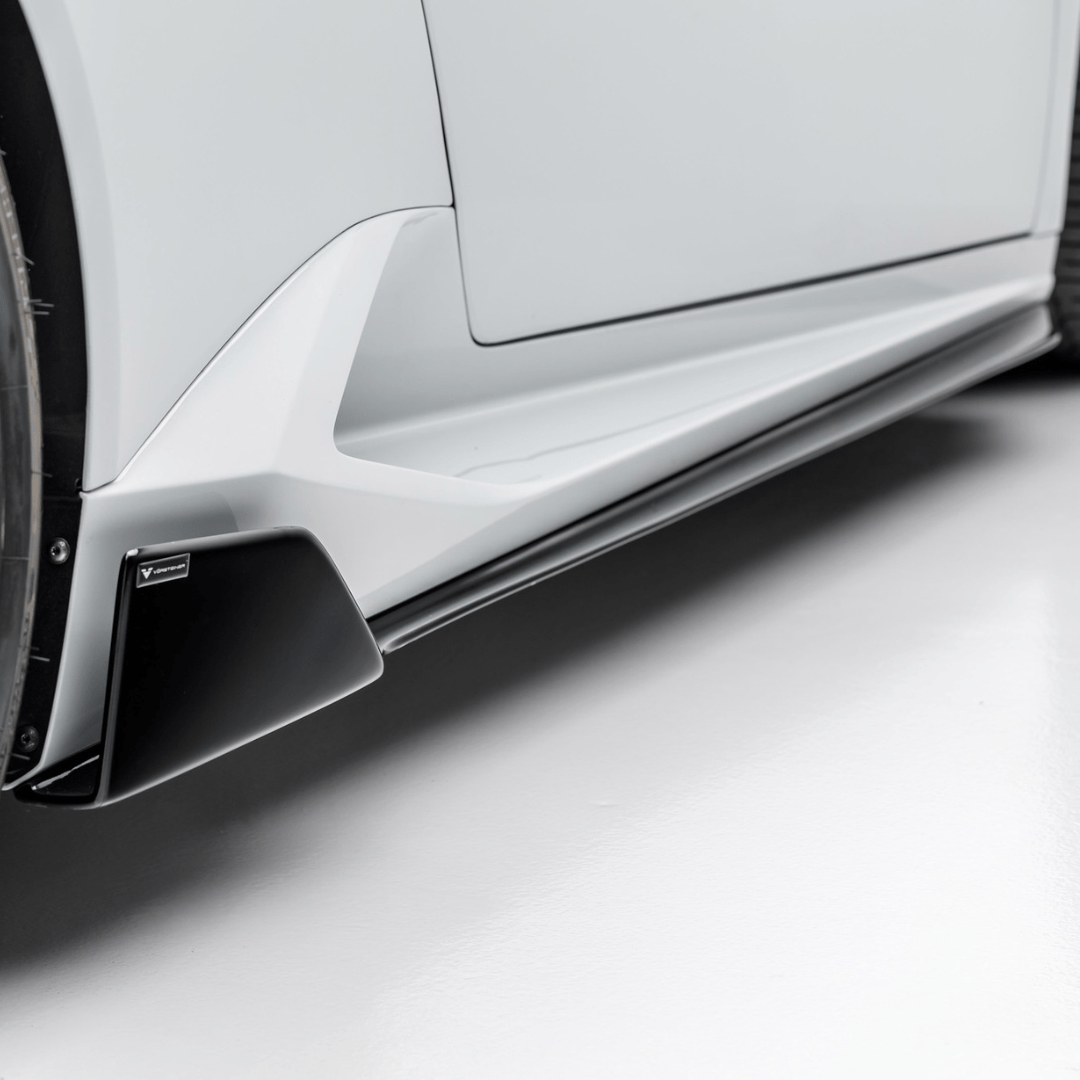 Vorsteiner Aerodynamics Lamborghini Huracan Novara Aero side blades in carbon fiber, designed for enhanced performance and style.