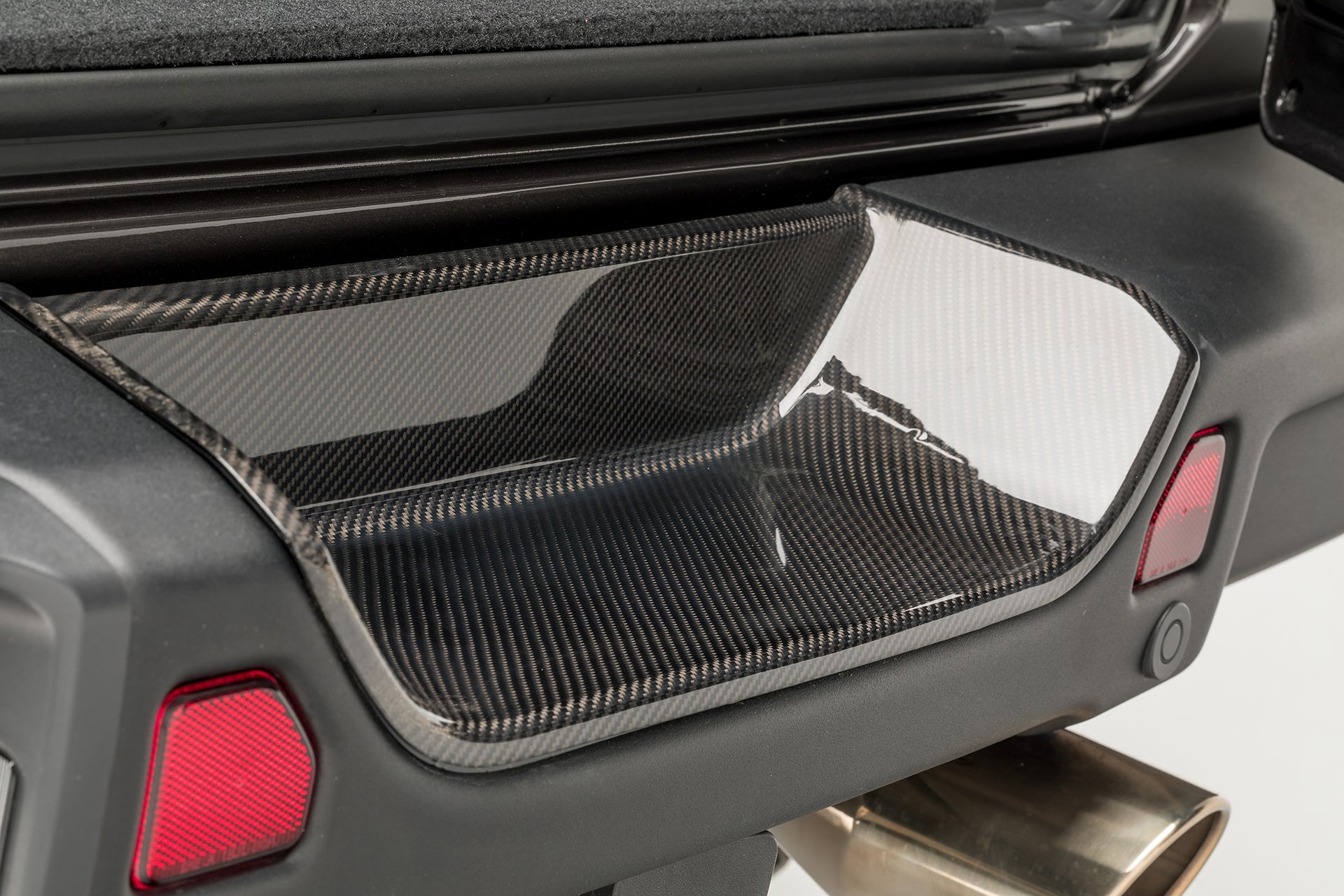 Jeep JL-JX Edition Aero Carbon Fiber Rear Bumper Tray | Vorsteiner