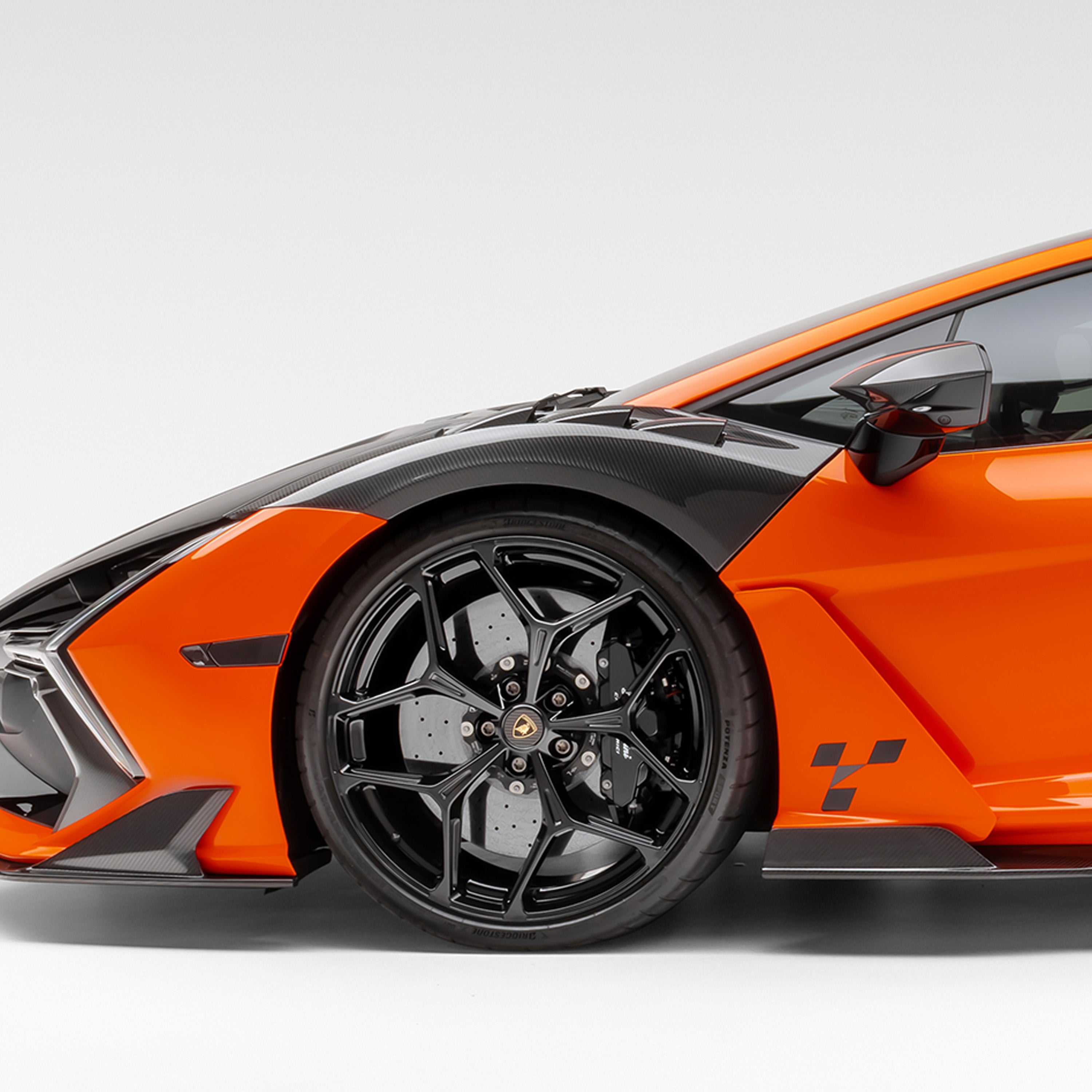 Lamborghini Revuelto Carbon Fiber Aero Vented Front Fenders - Vorsteiner Wheels