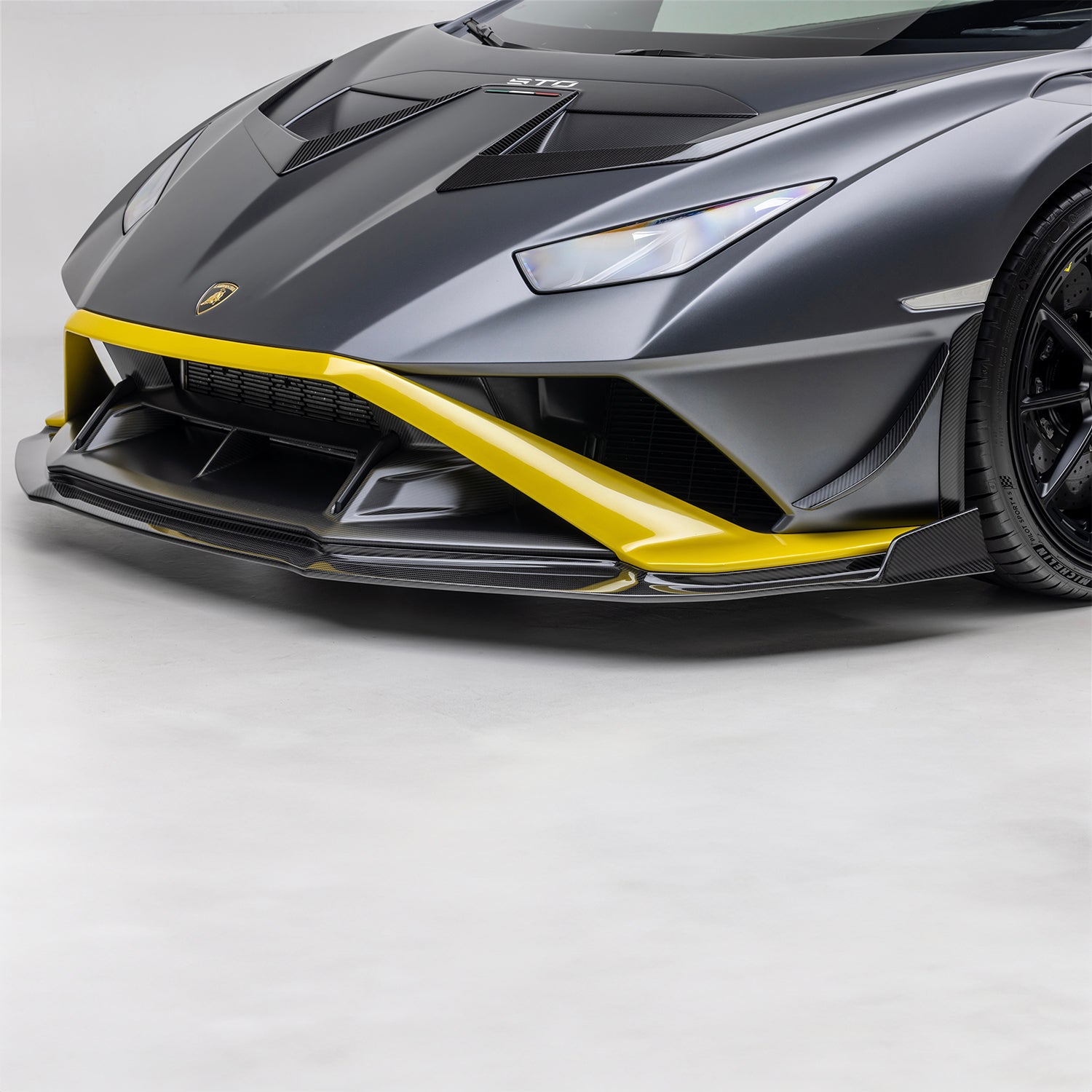 Huracan STO Aero Front Spoiler Carbon Fiber - Vorsteiner Wheels Wheels  - Aero - [tags]