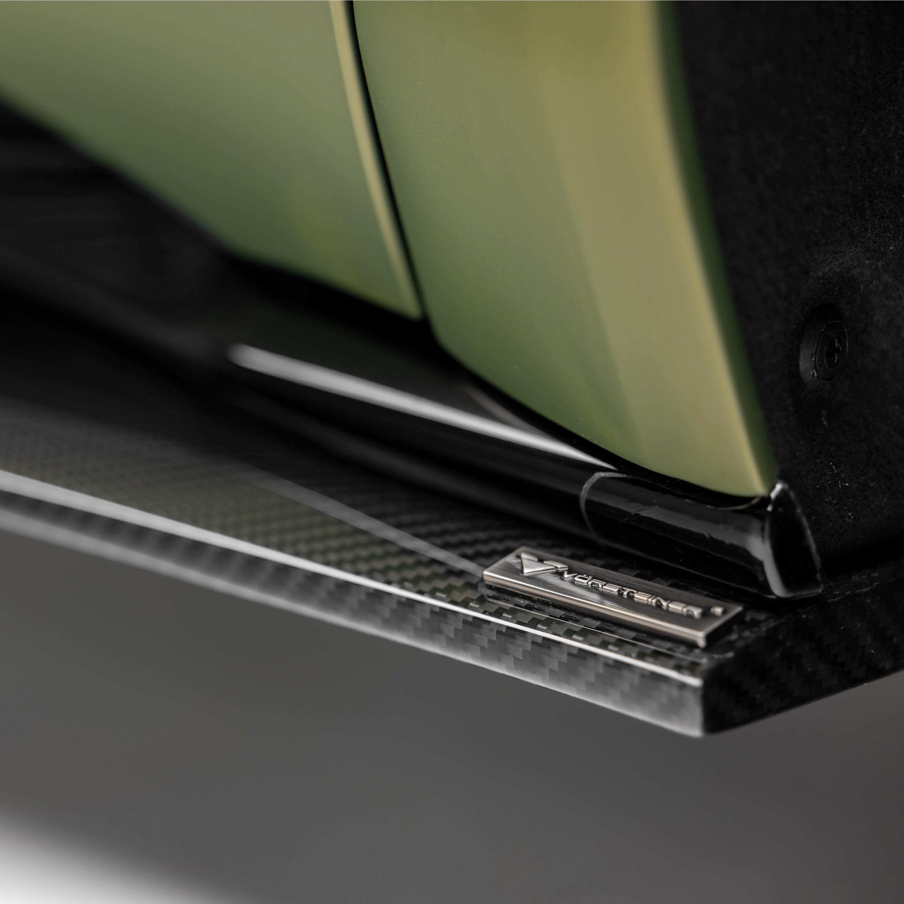 LR-52 Side Skirts - Vorsteiner Wheels Wheels