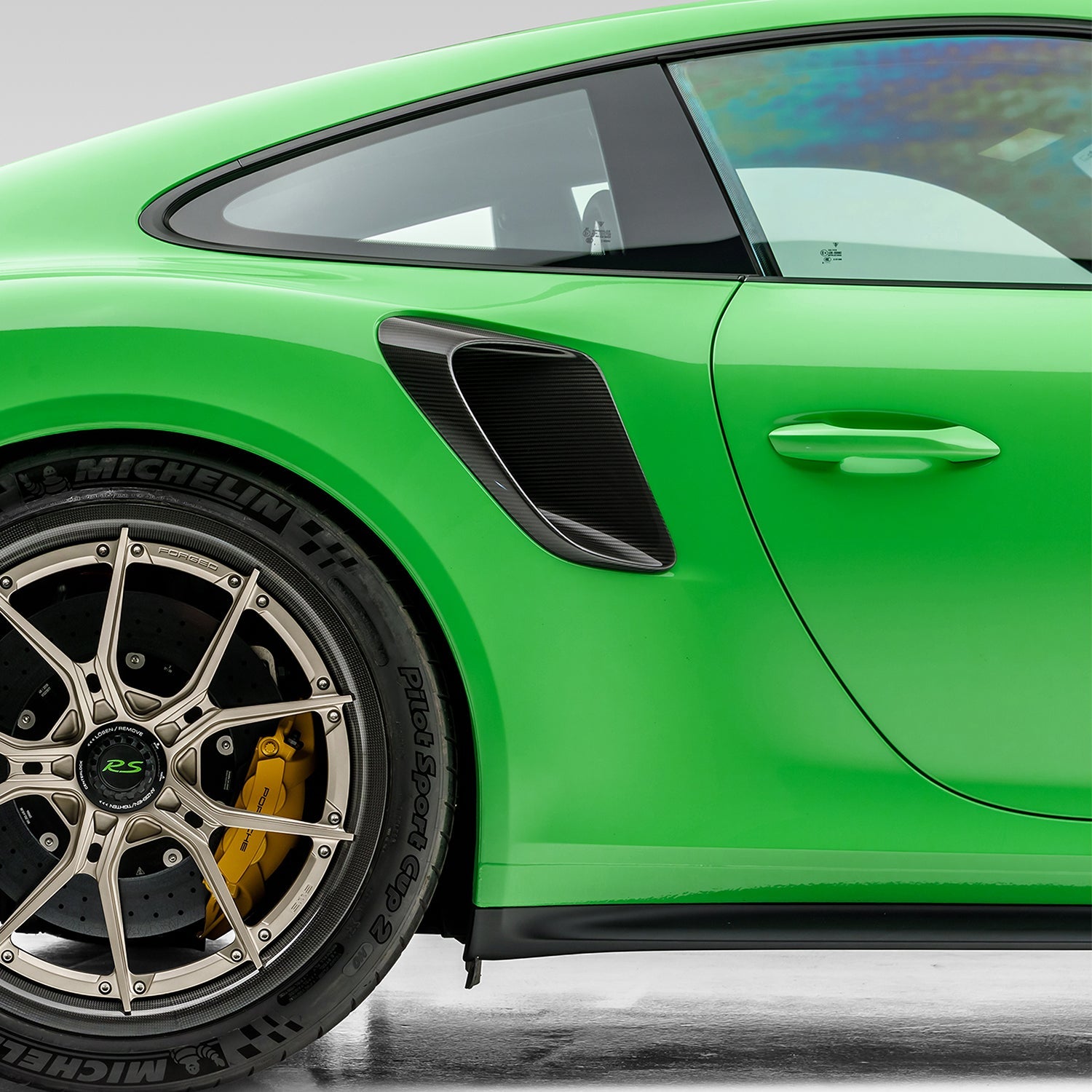 Porsche 991.2 911 GT2RS Aero Side Skirts - Vorsteiner Wheels Wheels