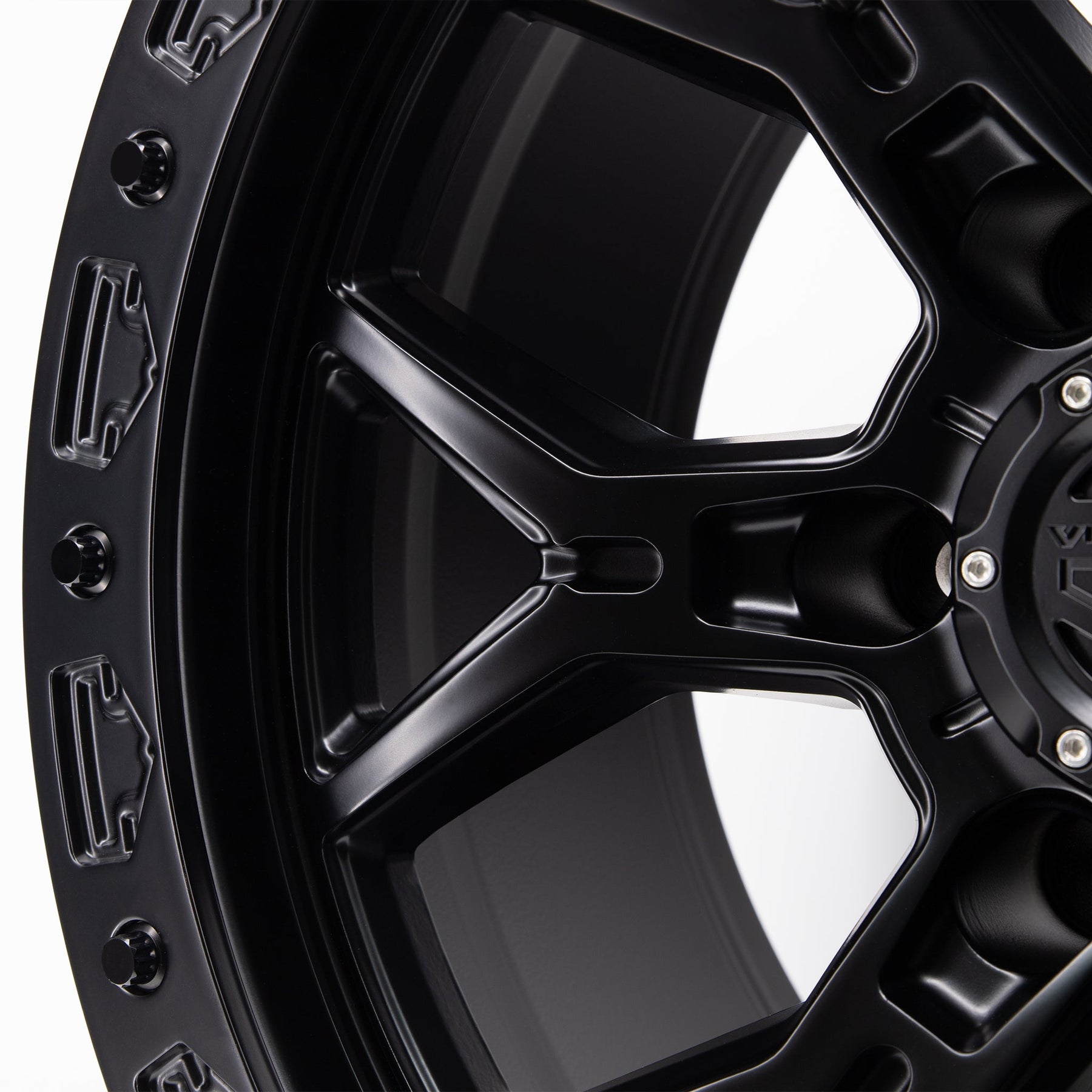 17" VR-601BL Coal Black