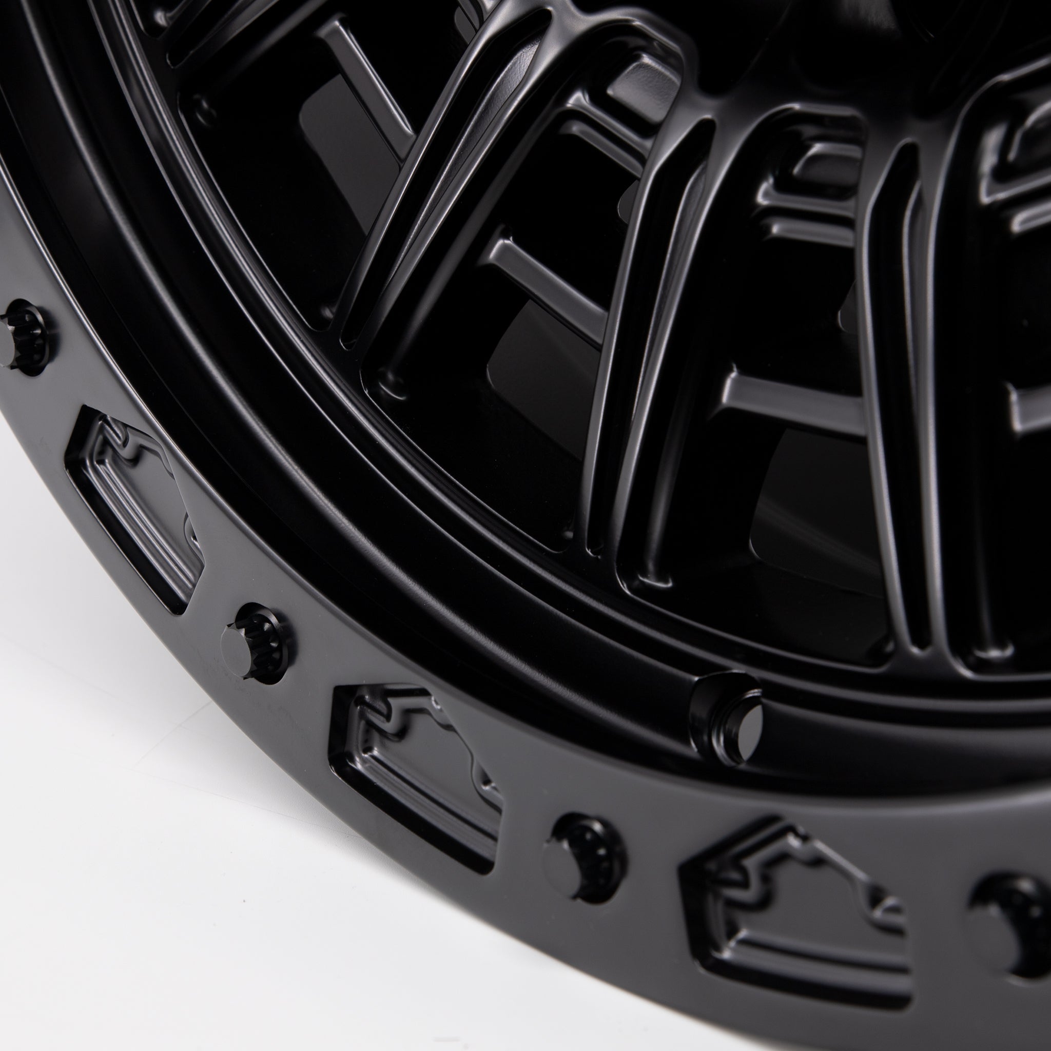 17" VR-801BL Coal Black